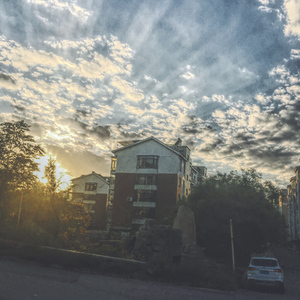 求苮儿最新网址
